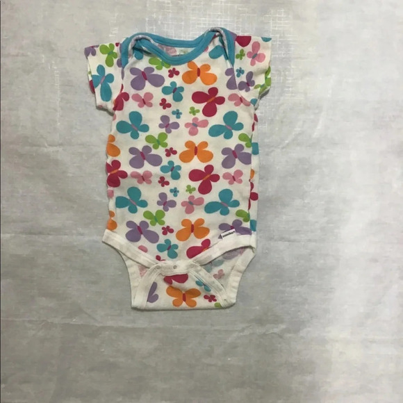 Onesies and a short 12 months - Picture 3 of 7